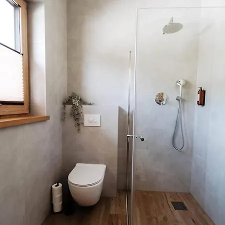 Holiday home Pod Szarowym Lasem *